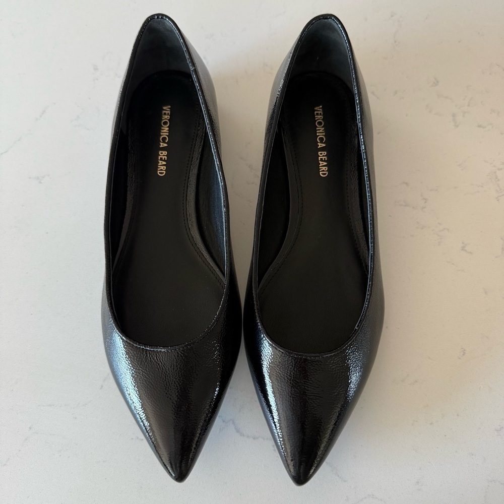 New Veronica Beard Suzanne pointy toe black patent leather flats Size: 6